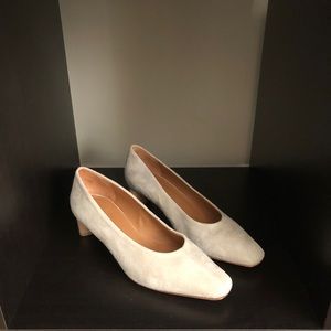 Loq grey suede frida pump